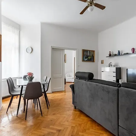 Διαμέρισμα Your 3bdrm Close To The Buda Castle
