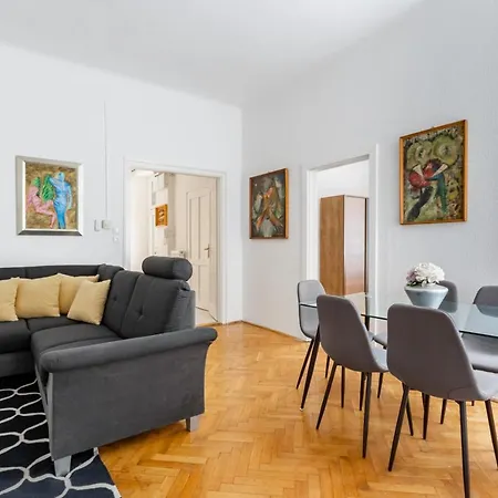 Your 3bdrm Close To The Buda Castle * Budapest