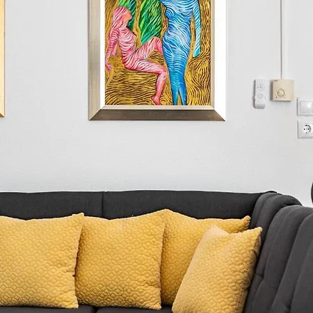 Your 3bdrm Close To The Buda Castle Apartment