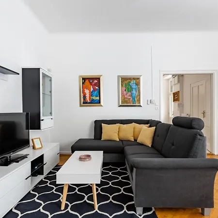 Apartment Your 3bdrm Close To The Buda Castle Budapest
